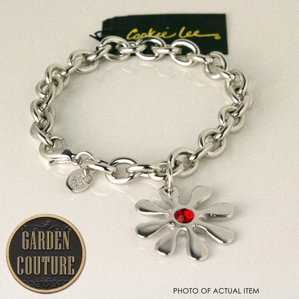 NWT Daisy Bracelet with Red Crystal – 7“